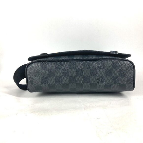 LOUIS VUITTON N41054 Damier Graphite Stickers District PM Crossbody Shoulder Bag - Picture 4 of 16